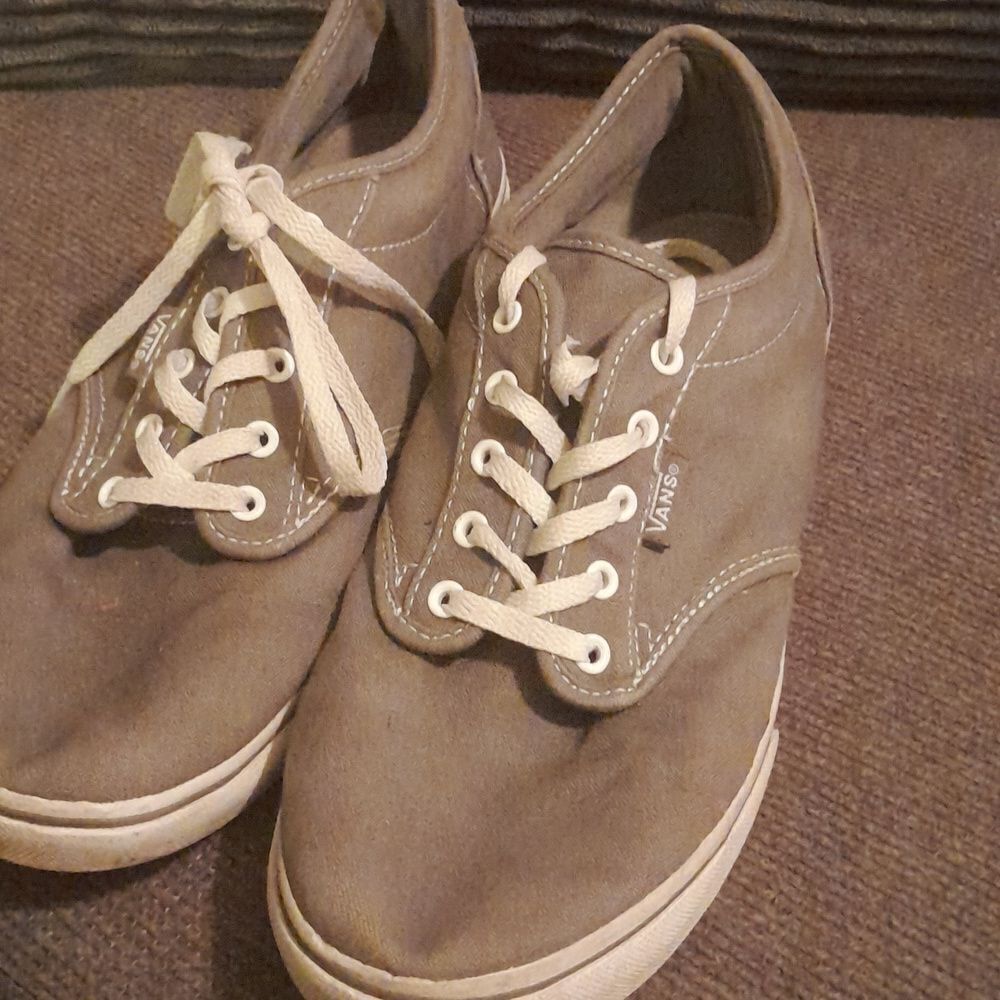 🤠VANS Women's Size 9
